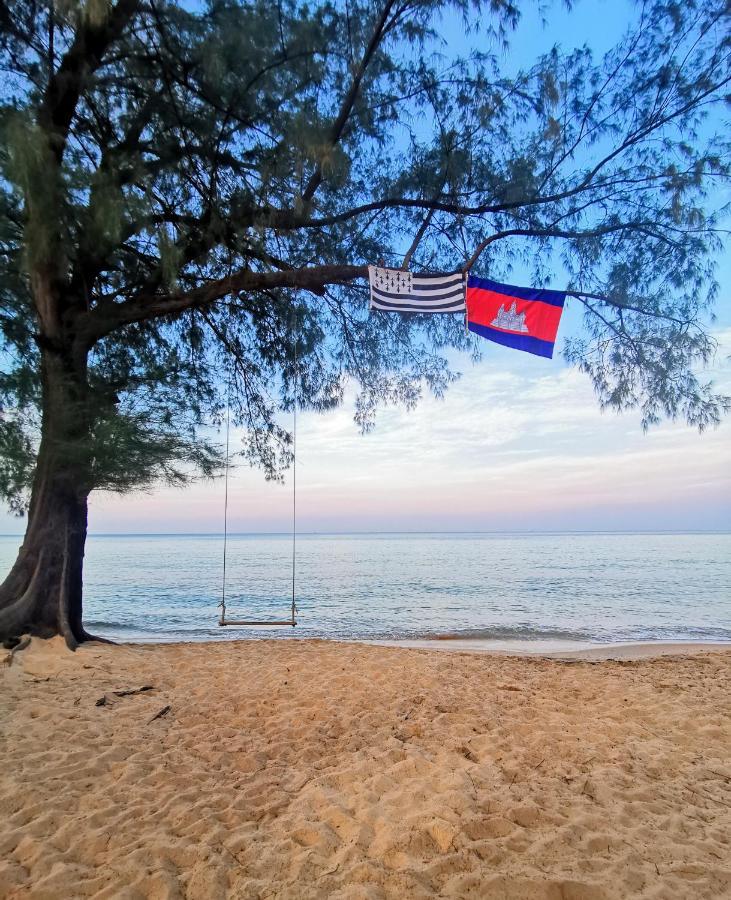 Sleeping Trees Hotel Koh Rong Sanloem Esterno foto