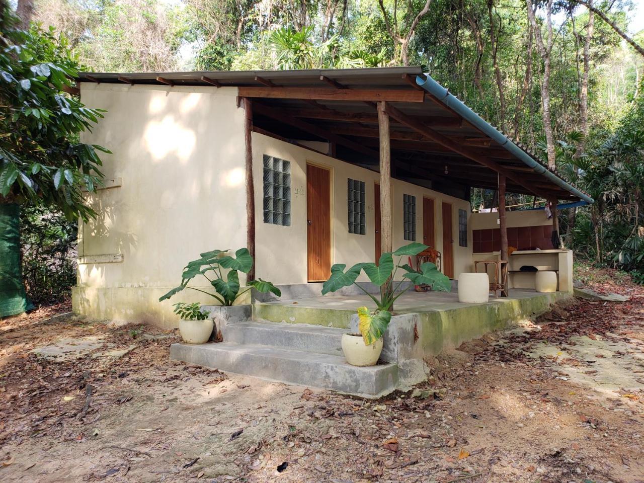 Sleeping Trees Hotel Koh Rong Sanloem Esterno foto